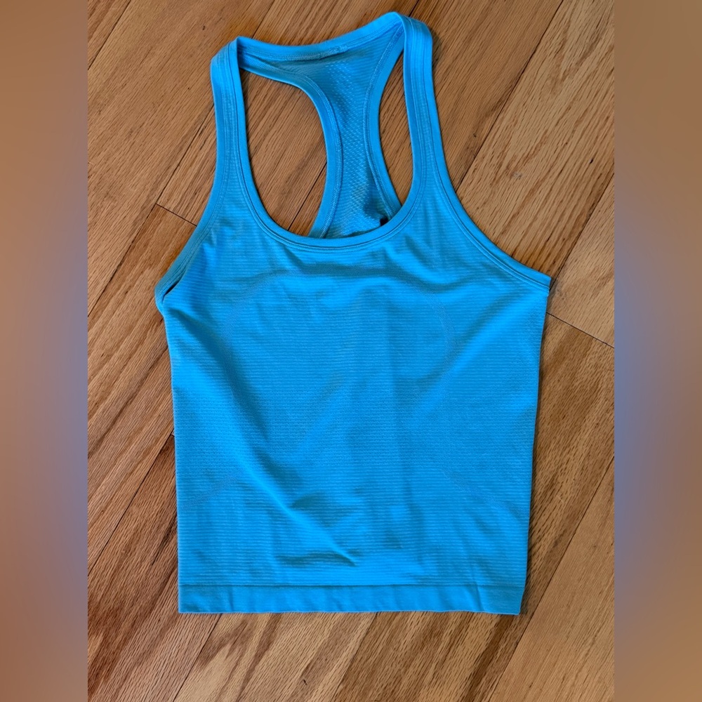 Lululemon Swiftly Tech size 8 blue tank